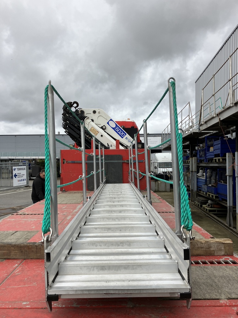 6 m. Tyne A 30° Shala aluminium gangway