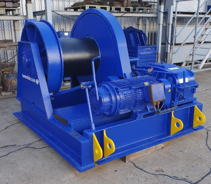 [5815] 15 ton IHC electric mooring winch