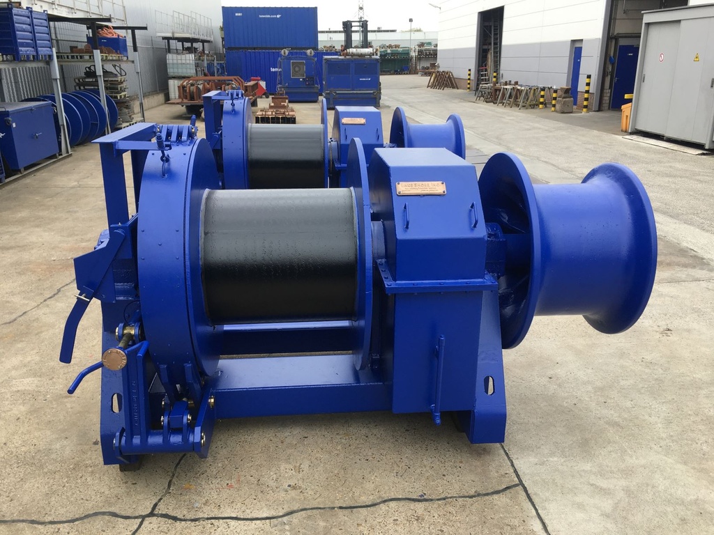 [5822] 20 ton LakeShore electric mooring winch