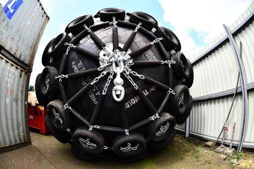 [23680] Pneumatic Rubber Fender 4500 x 9000 - 80 kPa